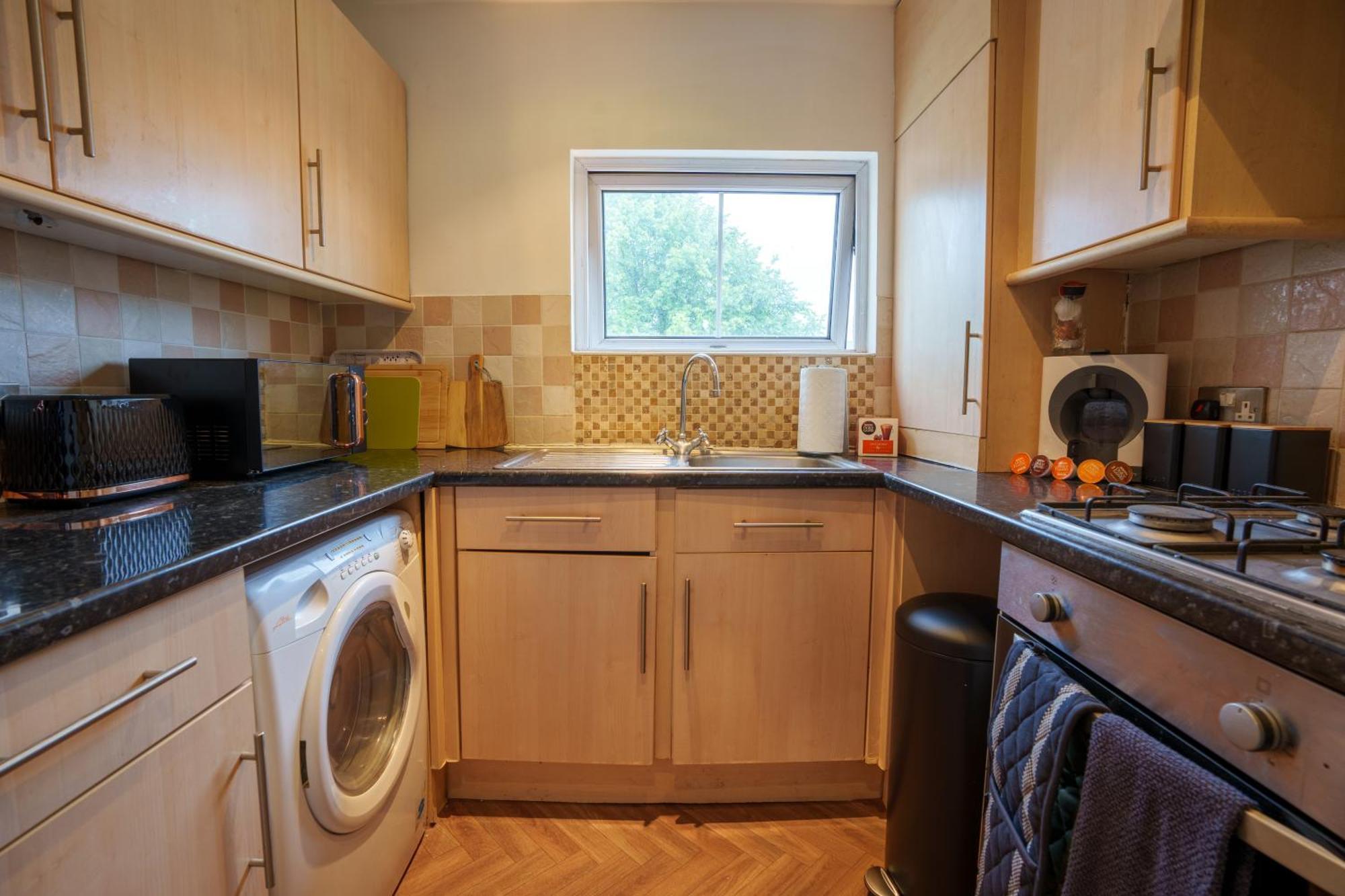 Stay With Airhgt @ Luxe Apartment In Central Harrogate Bagian luar foto